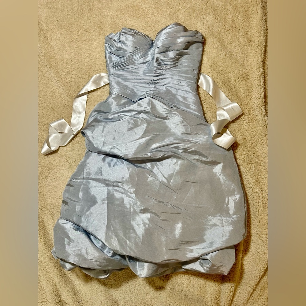 Beautiful Never Worn Women’s Size 8 Bill Levkoff Fancy Dress